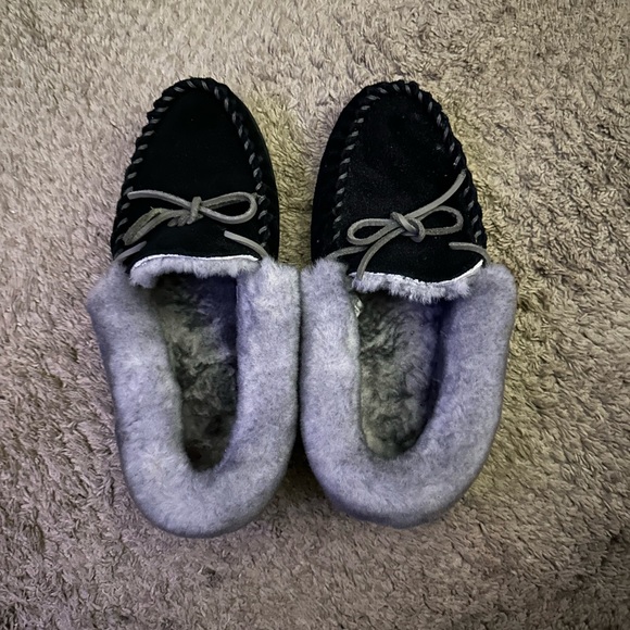 New L.L Bean black moccasins - Picture 1 of 6
